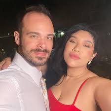 Liliane Navarro's Instagram, Twitter & Facebook