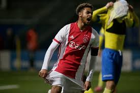 Welkom op de officiele fc emmen facebook pagina! Devyne Rensch Winnaar Van De Abdelhak Nouri Trofee Nederlands Voetbal Gelderlander Nl
