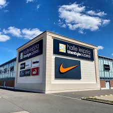 Get contact details & maps for shopping nearby. Halle Leipzig The Style Outlets Liebe Community Ab 1 Juli Haben Wir Wieder Regular Montags Bis Samstags Von 10 20 Uhr Fur Euch Geoffnet Das Bedeutet Mehr Shoppingzeit Fur Euch