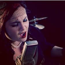 Tara MacKenzie Music and Yoga (@tara_mhiccoinnigh) • Instagram photos and  videos