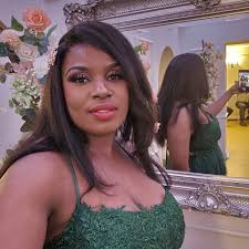 Girlfriend's MOM Gives Me A FACIAL?? 😳