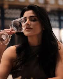 Ruth Gascon's Instagram, Twitter & Facebook