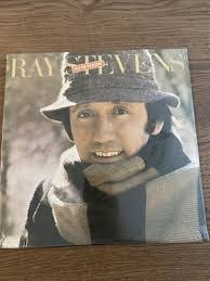 Steven Garrick's Instagram, Twitter & Facebook