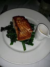 Salmon Over Broccolini With Side Of Beurre Blanc Sauce Los Angeles Foodie Foodie Food