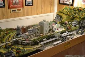 A Japanese Themed Model Railway In N Gauge Model Train Forum The Complete Model Train Resource Modeltraintabl Model Trains Model Railway Model Train Table