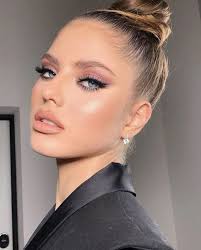 Discovered By Jazz Find Images And Videos About Fashion On We Heart It The App To Get Lost In What You Love In 2020 Beauty Makeup Hair Makeup Glam Makeup