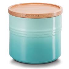 Show off your le creuset on the worktop with our line of storage products and add a bold splash of colour to any kitchen. Bespoke Home Le Creuset Extra Large Stoneware Storage Jar