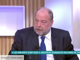 Dupont moretti est une grande gueule vulgaire, mais pensez vous que cela suffira pour que le peuple ne l'humilie pas aux régionales? 2021 Eric Dupond Moretti Fascinated By Reality Tv I Know Everything By Heart Current Woman The Mag