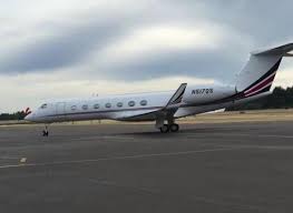 Charter a private jet, helicopter or yacht in mykonos, an extravagance type of luxury holidays. Tiger Woods Private Jet Spotted In Washington As He Prepares For The U S Open For The Win