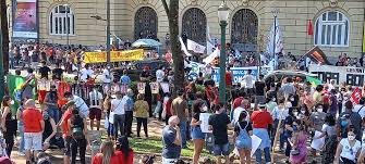 O sábado foi de protestos a favor e contra o governo federal em várias cidades. Rxbk7owmve4 3m