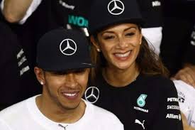 Ferienlager usedom, alter bilker friedhof spielplatz, lewis hamilton: Erfolgslauf Halt An Wie Hamilton Scherzinger Aus Uberwand Formel1 De F1 News