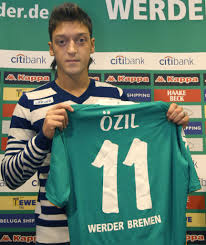 Abseits wie auf dem feld. Was Ist Dran An Mesut Ozil Das Macht Den Nationalspieler So Attraktiv Werder Bremen Bild De