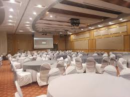 Her adjacent sister city, cyberjaya, is built along the same lines, but is aimed at attracting the it industry. Set Up Event Di Dewan Pelamin Indah Catering And Bridal Facebook