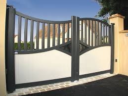 Nous vous proposons des portails aluminium battants avec des lames extra larges, 2 lames de renfort et des. Realisation De Portail Imagine Tschoeppe