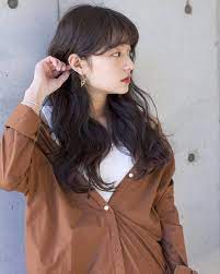 all黒髪 重たくならない 垢抜けブラックヘア 集めました キナリノ 黒髪ロング パーマ ブルージュ ヘアカラー 黒髪 ファッション