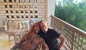 شاهد الفنان أحمد الفيشاوي ينشر صور مع والده مع السلامة يا صديقي Actors Actresses Actors Couple Photos