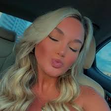 Brand new KitchenAid Deluxe 4.5 Qt Stand Mixer in the gorgeous Dried Rose  finish. Model KSM97DR — still completely sealed in the original box. This  is perfect for holiday cooking, baking, meal