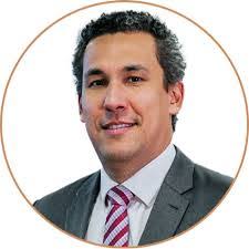 Fernando Henry's Instagram, Twitter & Facebook