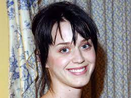 Next take 3 shades of eye shadows. Photos Of Katy Perry S Beauty Evolution