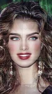 Marina Shields's Instagram, Twitter & Facebook