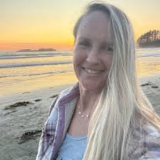 Who is a reliable dog sitter in the Bay Area near Pinole?