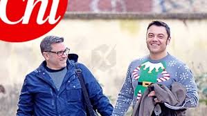 Tiziano Ferro And Her Husband Victor Allen On Vacation From The In Laws Of A Latin Photos In 2020 Victor Photo Birthday For Him