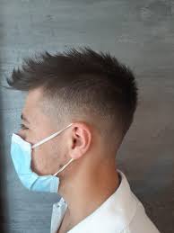 Oggi vi porto un altro video tutorial di un taglio uomo. Taglio Capelli Uomo