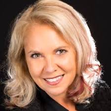 Lorraine Pope's Instagram, Twitter & Facebook