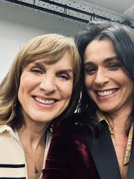 Lynne Cross (@LynneCross16)