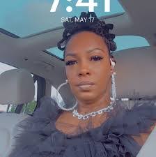 Hope Merritt's Instagram, Twitter & Facebook