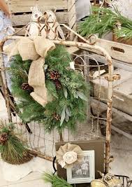 Match your garland accessories to wall. 10 Rustic Chic Christmas Decorating Ideas Ideas In 2021 Design Ideas For Home