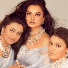 zoomtv в X: „#BollywoodFlashback to this picture of Rekha with Rani Mukerji  and Neha https://t.co/V9E8eWwozY“