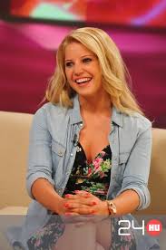 Egy időre felfüggesztette a kapcsolatát berki krisztián és szabó zsófi! Szabo Zsofi Eltuntette Expasijat 24 Hu