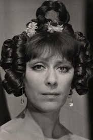 Jun 17, 2021 · не секрет, что никита пресняков выбрал себе в жены девушку, гораздо моложе него. Aktrisa Rossijskogo Kino I Teatra Ekaterina Vasileva