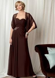We did not find results for: Abito Da Cerimonia Con Coprispalle Economico Per La Mamma Dello Sposo Fatto In Chiffon Drappeggiato Lateralmente Con Decorazioni Sposamore