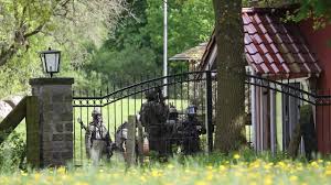 Vieles liegt aber noch im dunkeln. Kiel Neuer Leichenfund Zahnarzt Hartmut F Gesteht Dritten Mord Regional Bild De