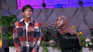 Seperti diketahui, harris vriza memang dekat dengan ria ricis. Teka Teki Hubungan Ria Ricis Harris Vriza Trans Tv