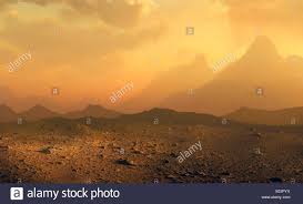 Die venus war in der vergangenheit ein bevorzugtes raumfahrtziel, vor allem von russischen da die venus ständig von dichten wolken umgeben ist, bleibt uns der direkte blick auf ihre oberfläche. Die Oberflache Der Venus Computer Illustration Einer Ansicht Uber Die Felsige Oberflache Des Planeten Venus Zeigt