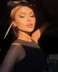 Sofia Sauer's Instagram, Twitter & Facebook