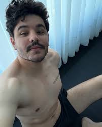 23 dias sem álcool e treinando todo dia. O que mudou Quem me conhece sabe  que eu gosto de beber. Desde os 18 anos, a média é três vezes por semana.  Comecei