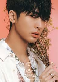 L'amour brûle Pentagon dans « Daisy », issu de « WE:TH »