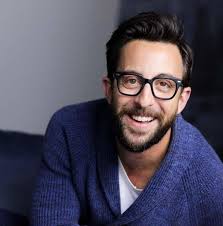 Lucy is starstruck by a museum piece