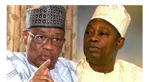 𝐏𝐈𝐂𝐓𝐎𝐑𝐈𝐀𝐋: 𝐓𝐢𝐧𝐮𝐛𝐮 𝐦𝐞𝐞𝐭𝐬 𝐎𝐛𝐚𝐬𝐚𝐧𝐣𝐨,  𝐉𝐨𝐧𝐚𝐭𝐡𝐚𝐧, 𝐨𝐭𝐡𝐞𝐫𝐬 𝐚𝐭 𝐆𝐡𝐚𝐧𝐚 𝐏𝐫𝐞𝐬𝐢𝐝𝐞𝐧𝐭'𝐬  𝐢𝐧𝐚𝐮𝐠𝐮𝐫𝐚𝐭𝐢𝐨𝐧 President Bola Tinubu, alongside former Nigerian  leaders Olusegun Obasanjo and Goodluck Jonathan ...