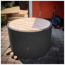 Hast du vor einen gartenbrunnen in deinem garten einzurichten? Brunnen Abdeckung Larche Gartenideen Garten Ideen Garten Feuerstelle Garten