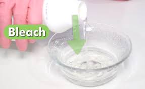 Next, you can carefully rub the toothpaste on the dirty spots. How To Clean White Vans How To Discuss