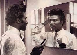 Black Celebrity Hairstyles Of African American Women Description From Blackhairstylecuts Com I Searched Rhythm And Blues Music Pictures Vintage Black Glamour