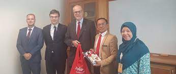 The department of veterinary services (dvs) has detected the swine influenza virus h1n1 (siv h1n1) in some commercial livestock in malaysia. Meeting Of The Ambassador Of Poland To Malaysia With The Deputy Head Of Department Of Veterinary Services Dvs In Putrajaya Poland In Malaysia Gov Pl Website