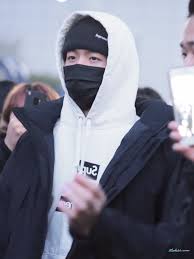 Cek harga terbaik sekarang hanya di biggo! From Head To Toe He Is Supreme