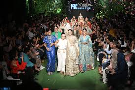 This video is about bridal week main 2014. Night Two Of Pakistan S Bridal Week Reveals Trends For Wedding Season Arab News