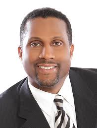 Tavis Smiley Brings Youth Together for Leadership Institute!